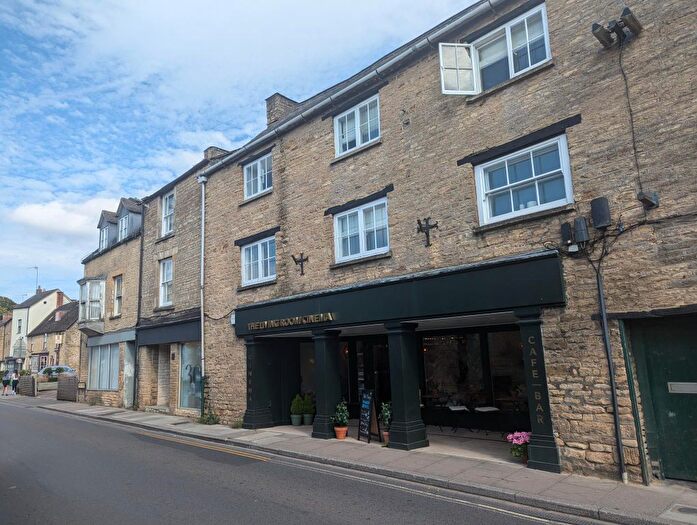 1 Bedroom Studio To Rent In High Street, Chipping Norton, OX7