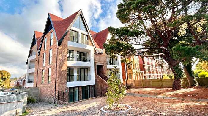 2 Bedroom Property To Rent In Shorncliffe Road, Folkestone, CT20