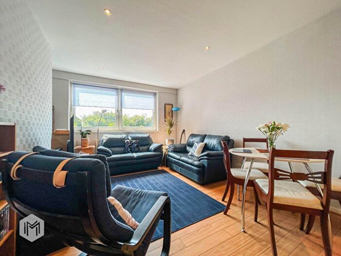 2 Bedroom Apartment For Sale In Crook Street, Bolton, BL3