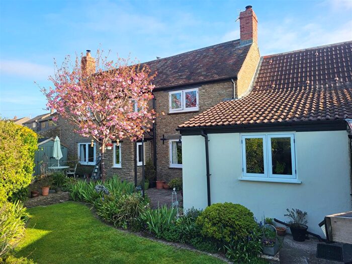 3 Bedroom Cottage For Sale In Southmead Lane, Henstridge, Templecombe, BA8