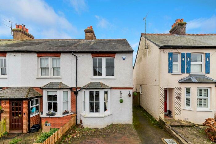 3 Bedroom Semi-Detached House To Rent In Sandlands Road, Walton On The Hill, Surrey, KT20