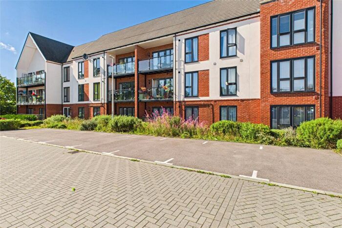 2 Bedroom Apartment To Rent In Beechey Place, Wokingham, Berkshire, RG40