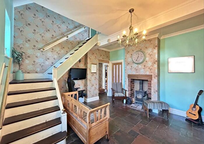 4 Bedroom Detached House To Rent In Hadzor Road, Oldbury, B68