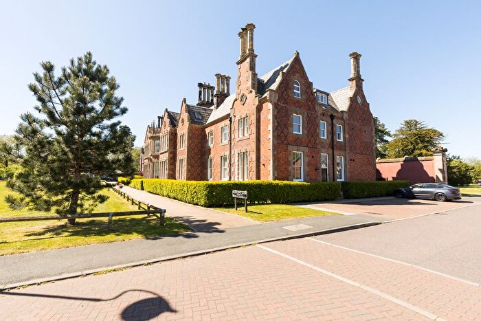2 Bedroom Flat For Sale In Blencowe Close, Chester, CH1