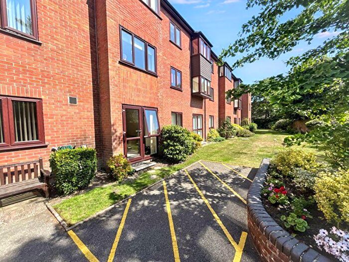 1 Bedroom Flat For Sale In Christchurch, BH23