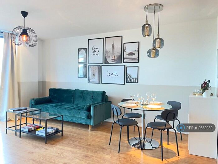 1 Bedroom Flat To Rent In Forge Square, London, E14