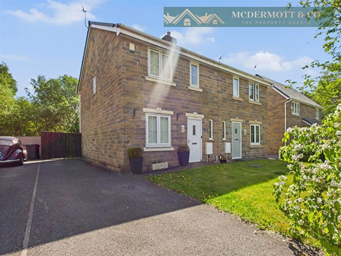 3 Bedroom Semi-Detached House To Rent In Shuttle Close, Mossley, Ashton-Under-Lyne, OL5