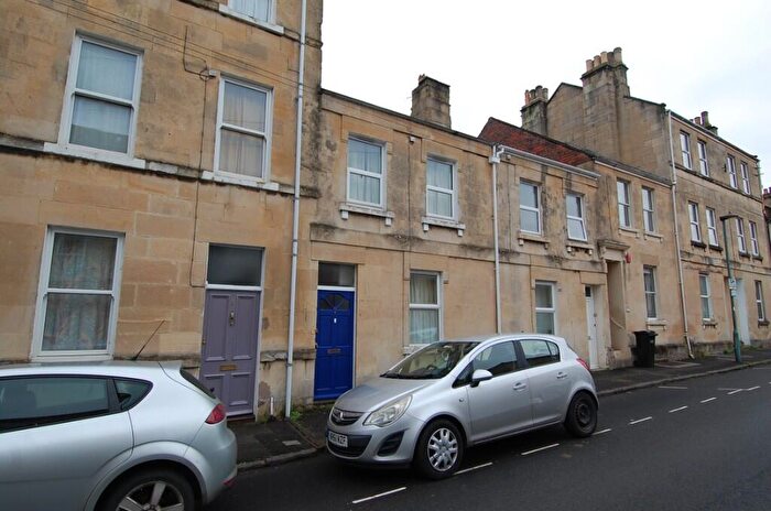 5 Bedroom House Of Multiple Occupation To Rent In Stuart Place, Bath, Somerset, BA2