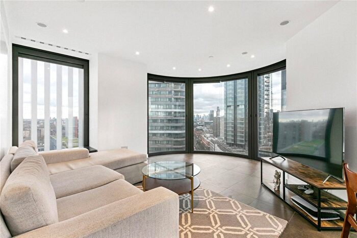 2 Bedroom Flat To Rent In Chronicle Tower, B City Road, London, EC1V