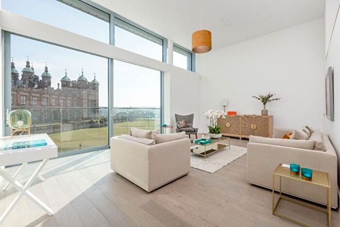 2 Bedroom Flat To Rent In Donaldson Crescent, Edinburgh, EH12