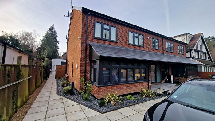 2 Bedroom Flat To Rent In Banstead Road, Purley, CR8