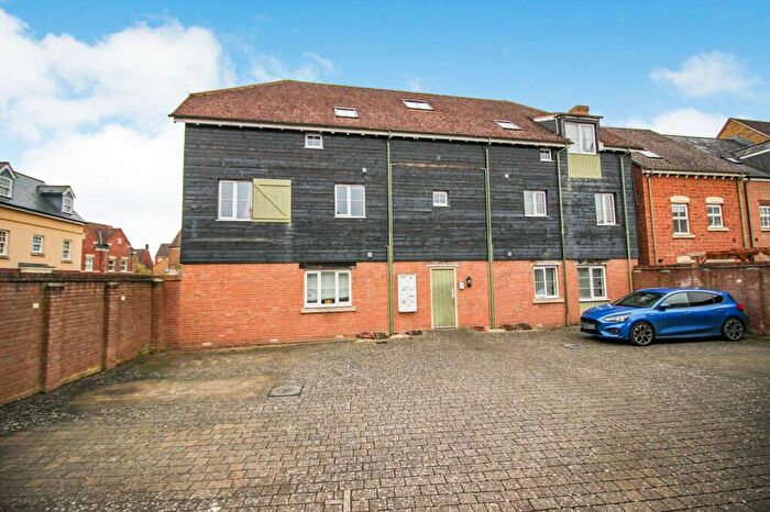 2 Bedroom Apartment To Rent In Ravensdale, Swindon, SN1