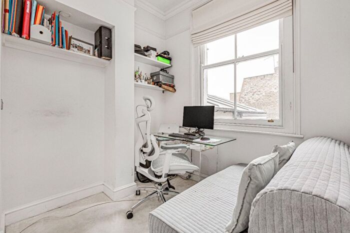 2 Bedroom Flat To Rent In New Kings Road, Parsons Green, SW6