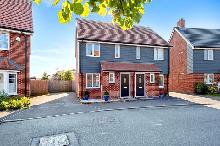 2 Bedroom Semi-Detached House For Sale In Rhodes Way, Billingshurst, RH14