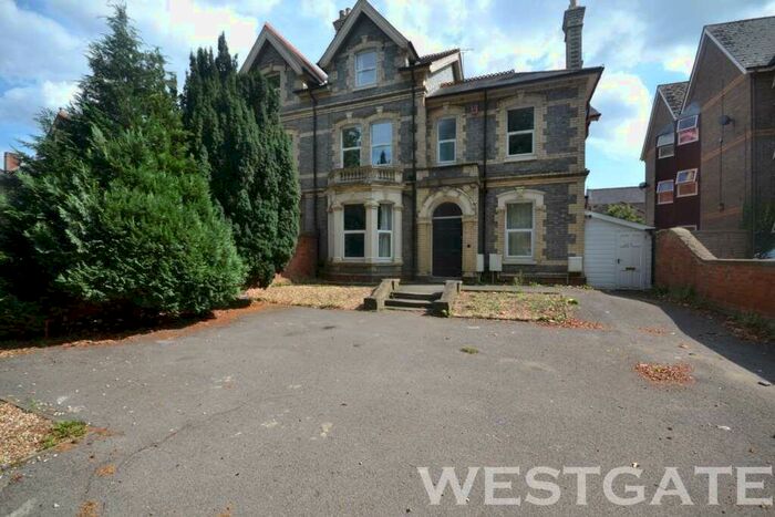 8 Bedroom Semi-Detached House To Rent In London Road, Reading, RG1