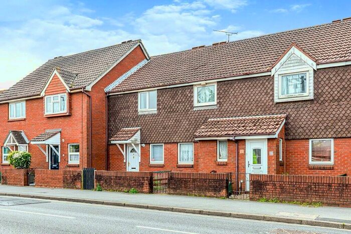 2 Bedroom House To Rent In Greetham Street, Southsea, Hampshire, PO5