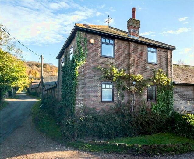2 Bedroom Barn Conversion For Sale In West Leith, Tring, Hertfordshire, HP23