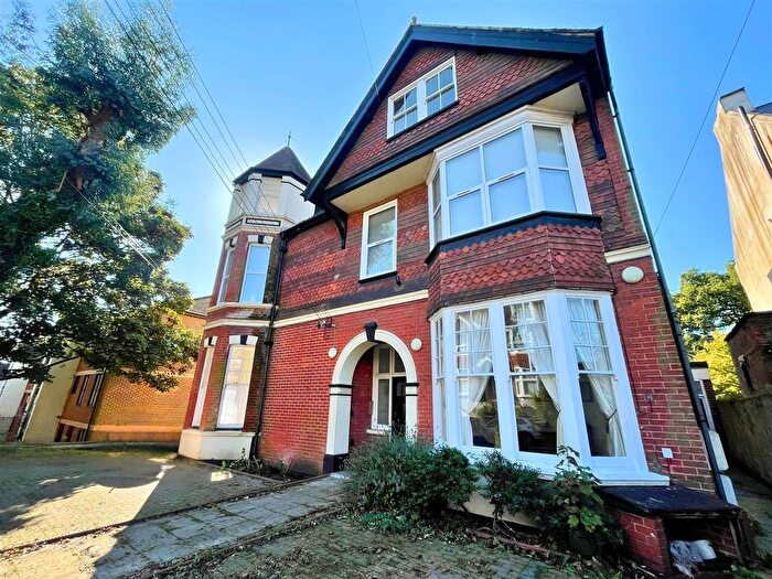 2 Bedroom Flat To Rent In Woodland Vale Road, St Leonards, TN37