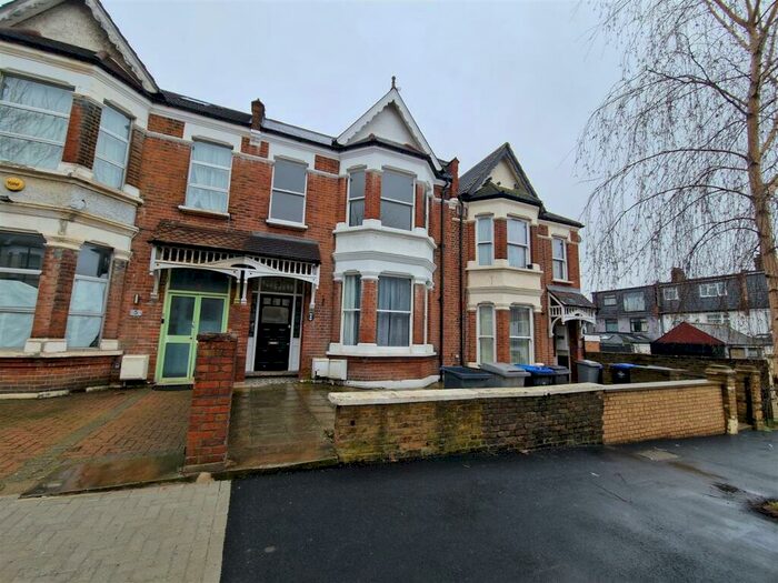 2 Bedroom Flat To Rent In Monson Road, Kensal Rise / Harlesden, NW10