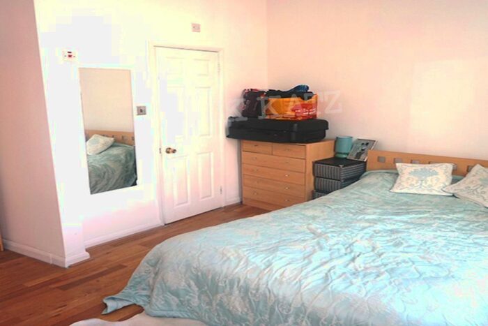 Studio To Rent In The Crest, Brecknock Road, London, N7