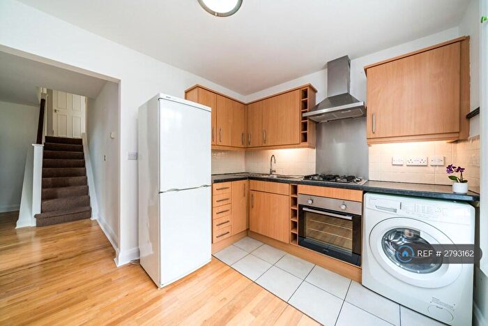 1 Bedroom Flat To Rent In Bardoplh Road, London, N7
