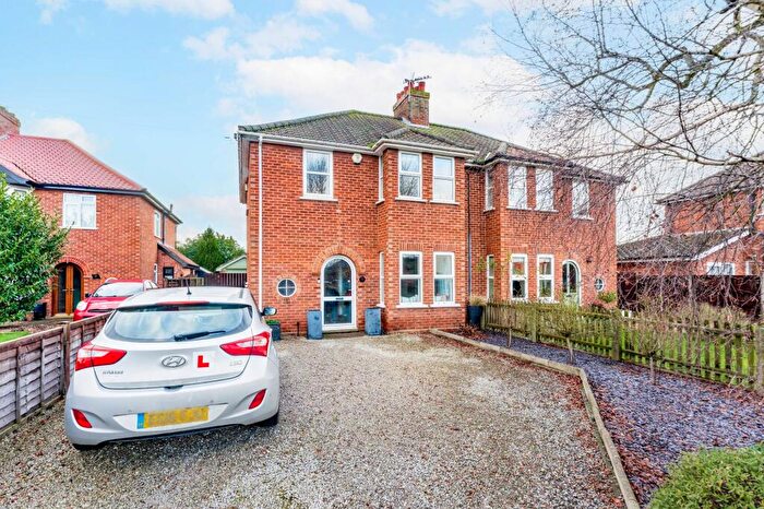 3 Bedroom Semi Detached House For Sale In Louies Lane, Diss, IP22