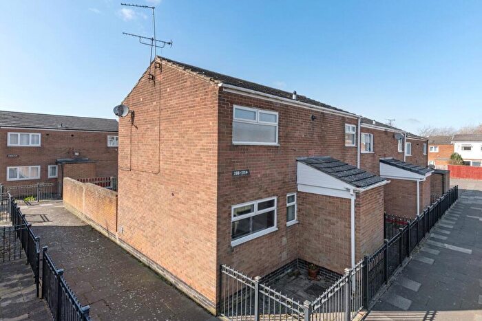 3 Bedroom End Of Terrace House To Rent In Hareydene, Newcastle Upon Tyne, Tyne And Wear, NE5