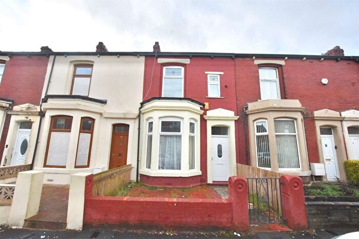 3 Bedroom Terraced House For Sale In Leamington Road, Blackburn, Lancashire, BB2