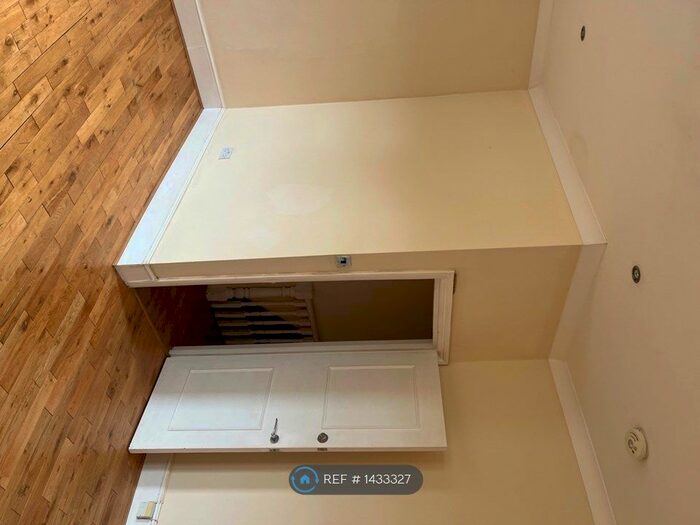 4 Bedroom Flat To Rent In , London, W12