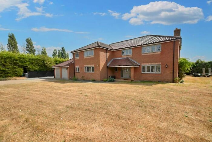 5 Bedroom Detached House To Rent In Old London Road, Copdock, Ipswich, IP8