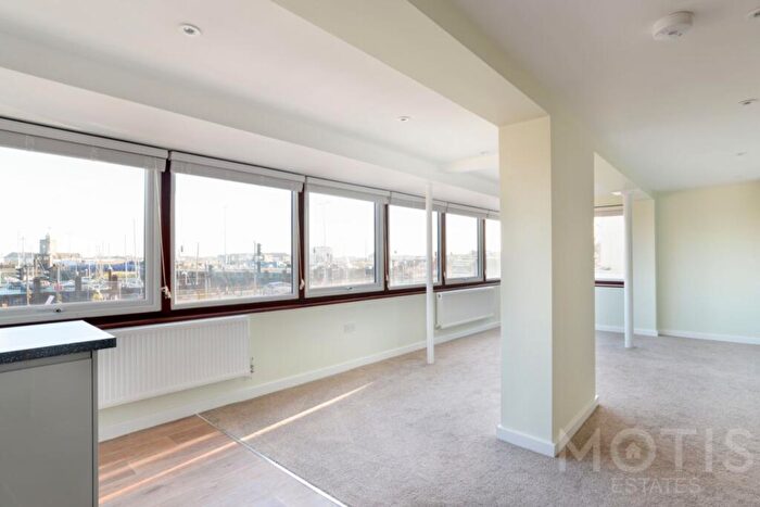 1 Bedroom Flat To Rent In Snargate St, Dover, CT17