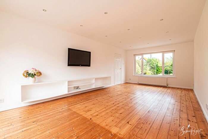 3 Bedroom Detached Bungalow For Sale In Bay Road, Freshwater, PO40