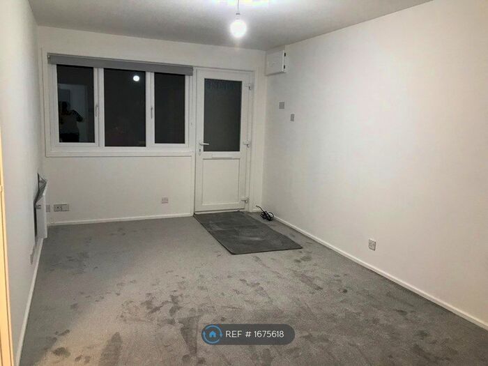 1 Bedroom Maisonette To Rent In Norrington, Two Mile Ash, Milton Keynes, MK8