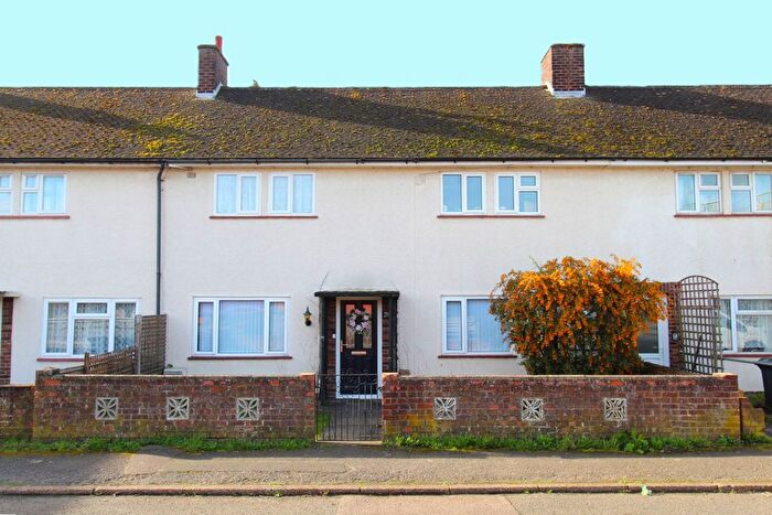 3 Bedroom Terraced House For Sale In High Road, Beeston, SG19