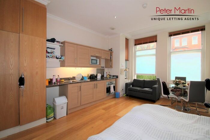 Studio To Rent In Greencroft Gardens, South Hampstead, NW6