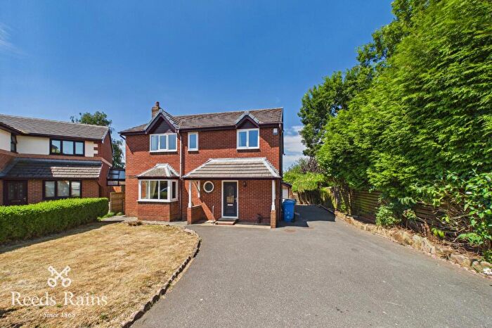 4 Bedroom Detached House For Sale In Melford Close, Chorley, Lancashire, PR6