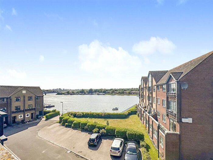 2 Bedroom Flat To Rent In Riverdene Place, Southampton, Hampshire, SO18