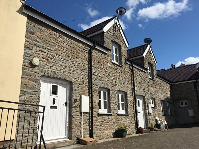 1 Bedroom Mews To Rent In Royal Oak Mews, Lampeter, SA48