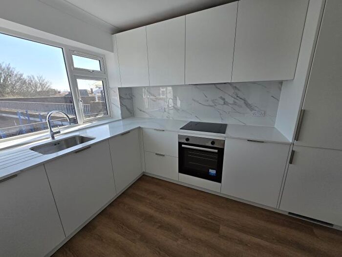 1 Bedroom Flat To Rent In Hertford Road, Enfield, EN3