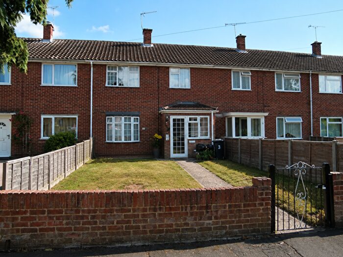 3 Bedroom Terraced House To Rent In Brook Close, Ash, GU12