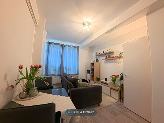 1 Bedroom Flat To Rent In Tower Bridge Road, London, SE1