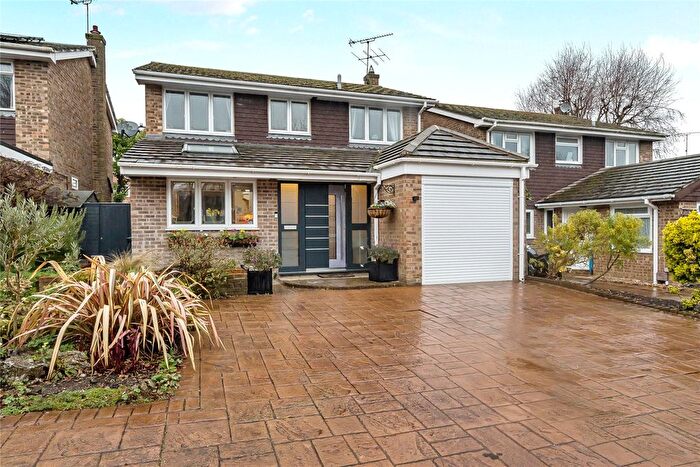 4 Bedroom Detached House For Sale In Lightwater, Surrey, GU18