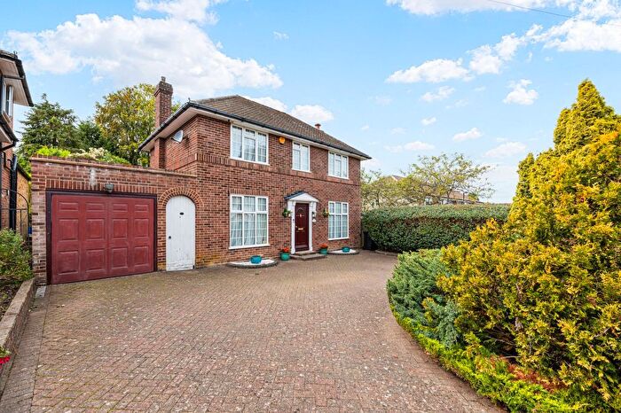 4 Bedroom Detached House For Sale In Elmfield Way, South Croydon, CR2
