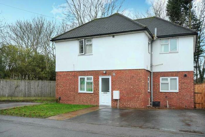 2 Bedroom Maisonette Flat To Rent In Hampden Road, Aylesbury, HP21