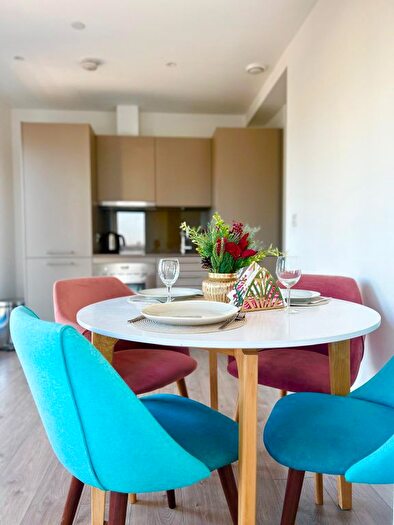 1 Bedroom Studio To Rent In Great Eastern Road, London, E15