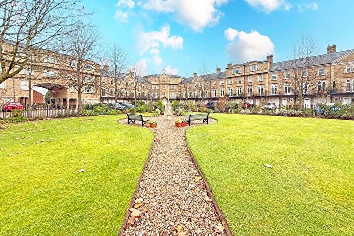 4 Bedroom Mews For Sale In Queens Gate, Harrogate, HG1