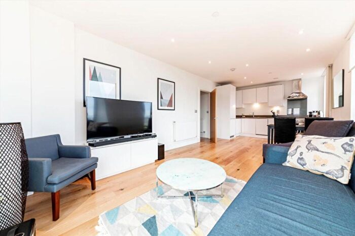 2 Bedroom Flat For Sale In Centurion Tower, London, E16