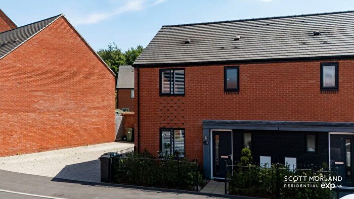 3 Bedroom Semi Detached House For Sale In Treetop Avenue, Basingstoke, RG23