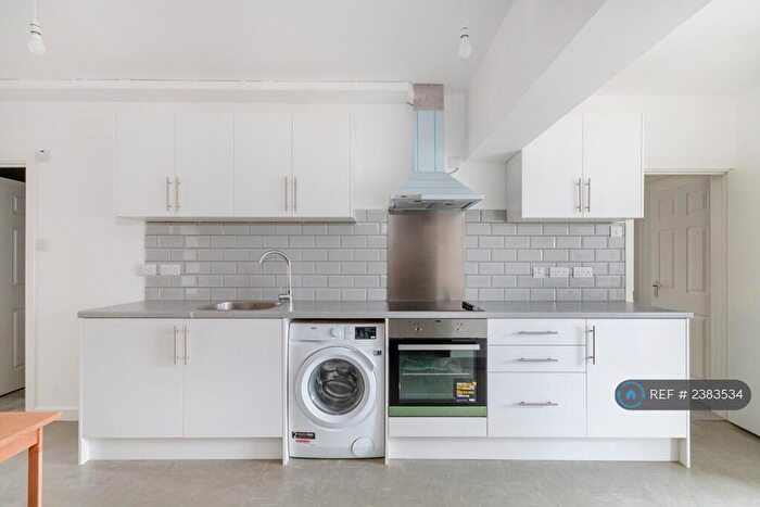 4 Bedroom Flat To Rent In High Street New Malden, New Malden, KT3