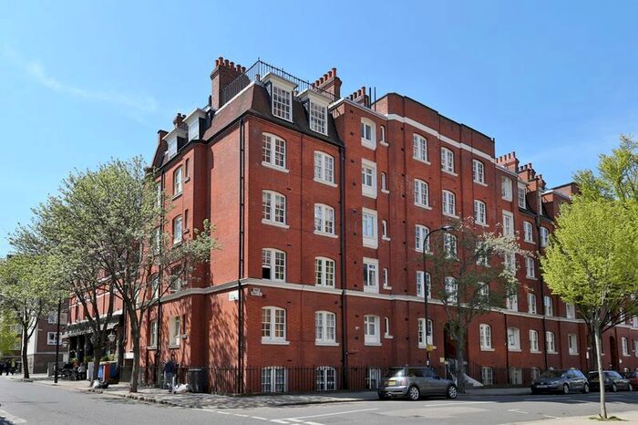 2 Bedroom Flat To Rent In Rashleigh House, Thanet Street, London, WC1H